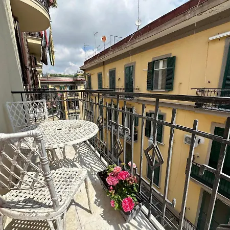 Bed & Breakfast Domus Luca - In The Heart Of Napels