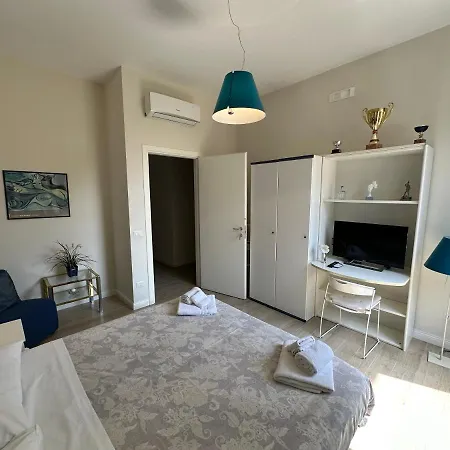 Bed & Breakfast Domus Luca - In The Heart Of Naples