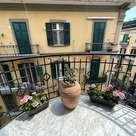 Bed & Breakfast Domus Luca - In The Heart Of