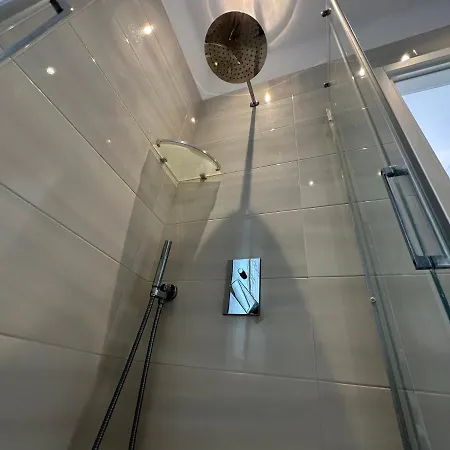 Domus Luca - In The Heart Of Bed & Breakfast Naples