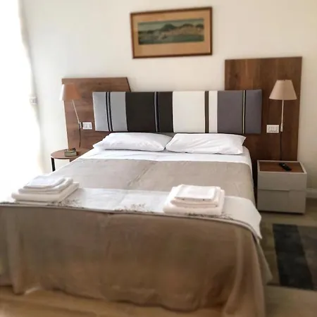 Bed & Breakfast Domus Luca - In The Heart Of *